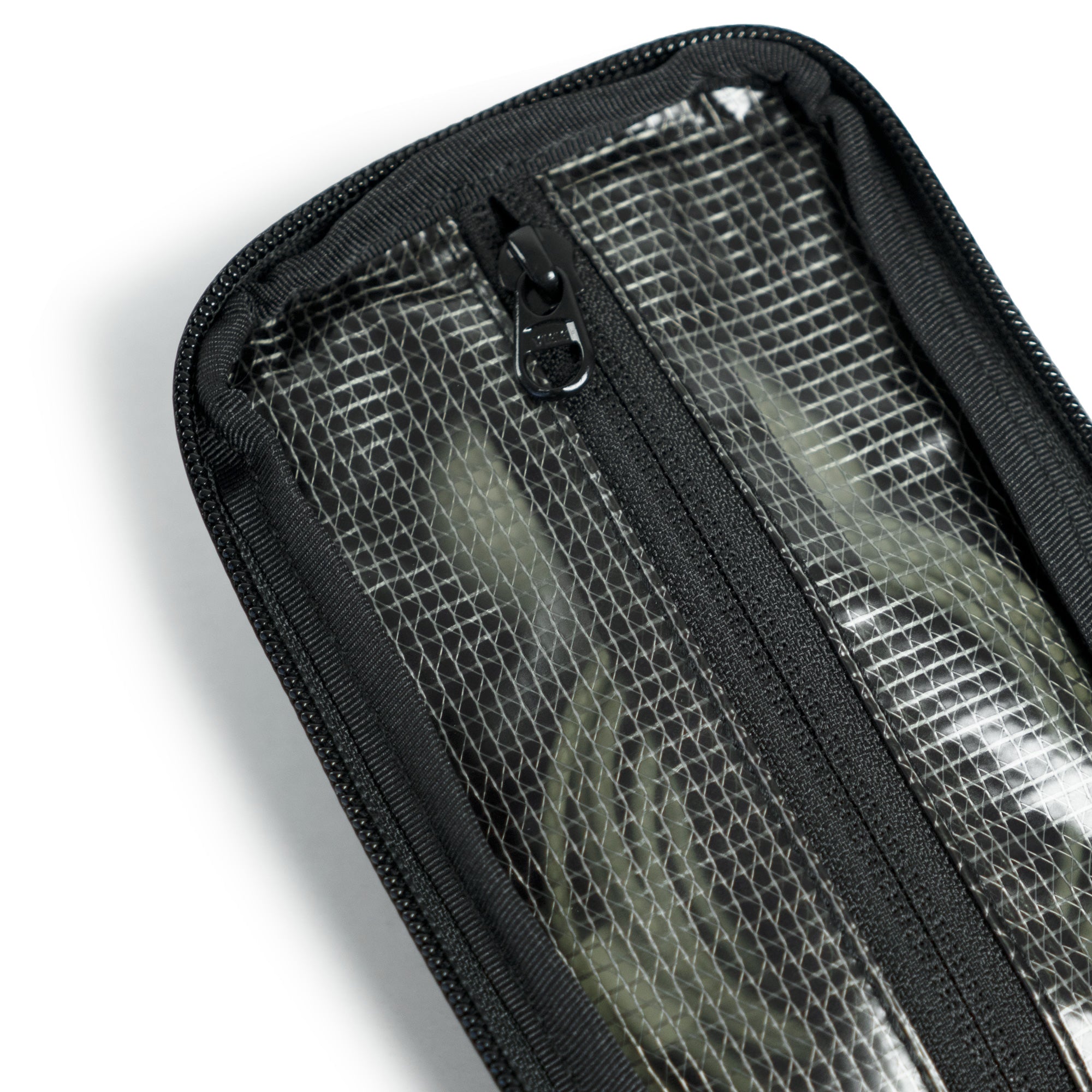 Life Behind Bars : The Division Quarter Pouch - X21 Black