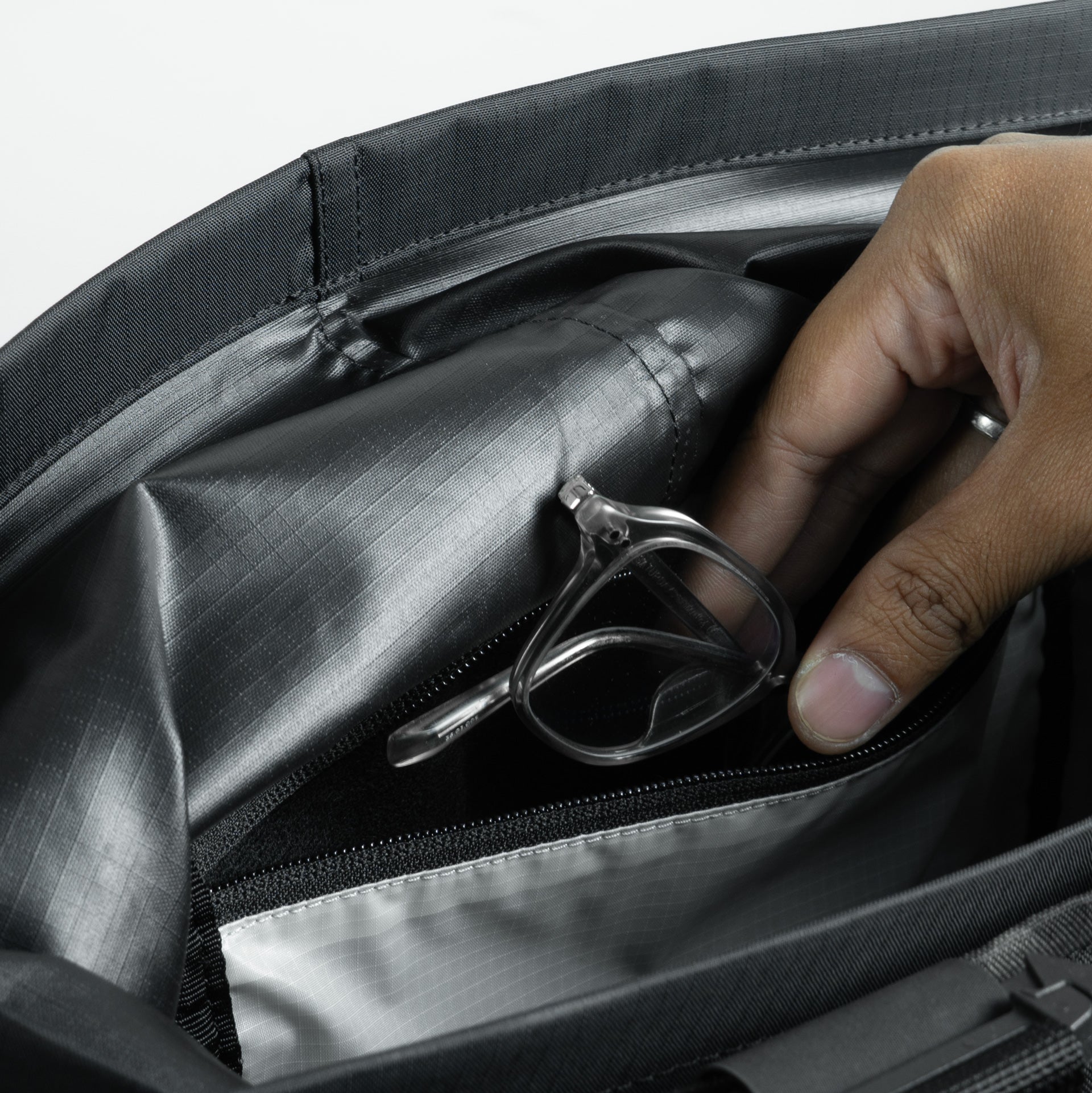 Life Behind Bars : The Transition RX - X21 Black