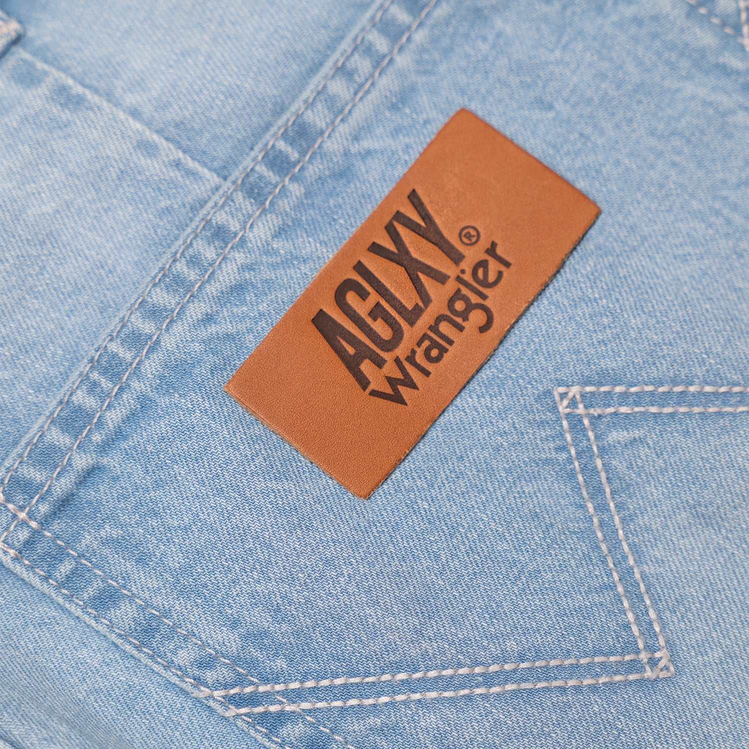 AGLXY x Wrangler Pleated Jeans - Washed blue