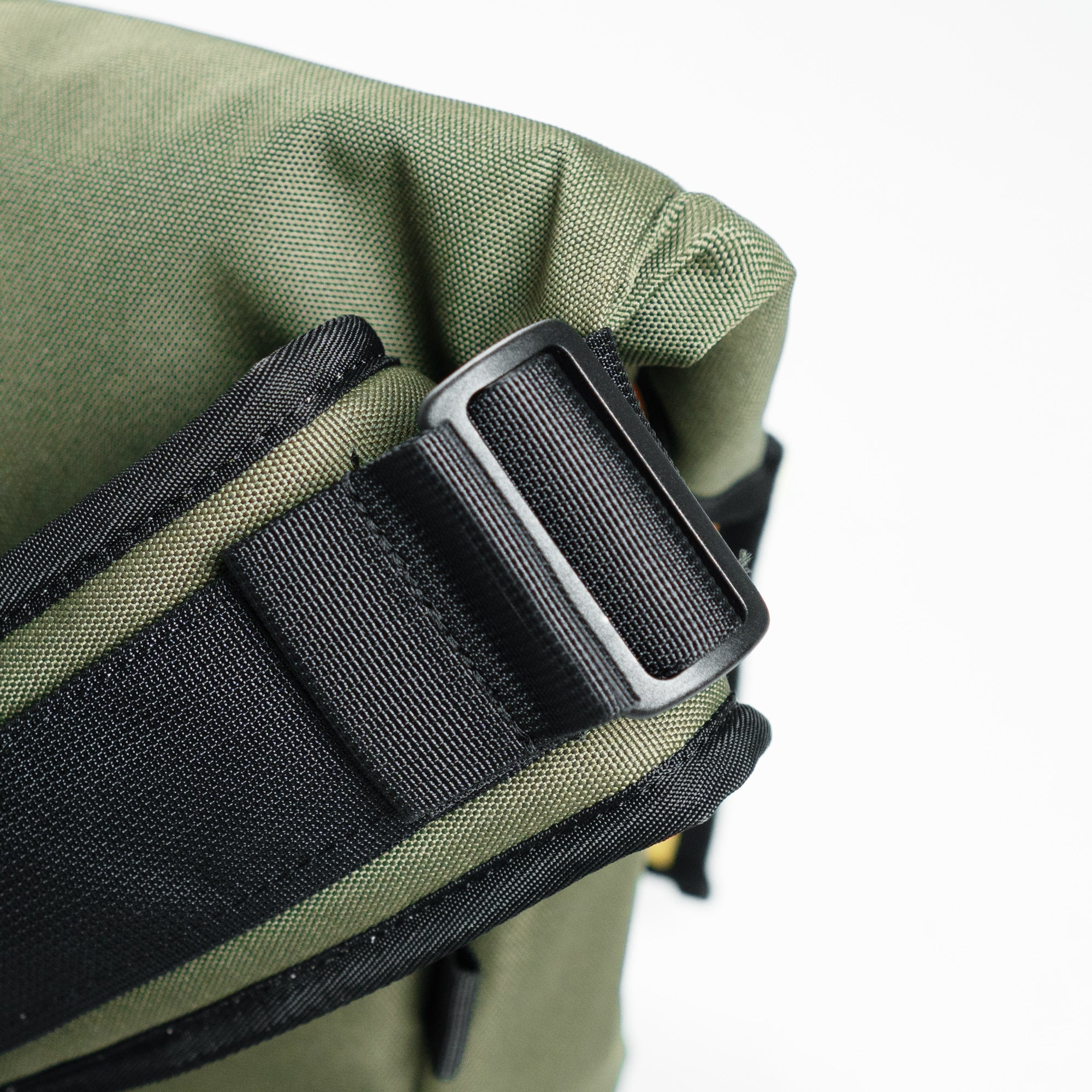 Life Behind Bars : The Echelon [S] - Olive Green